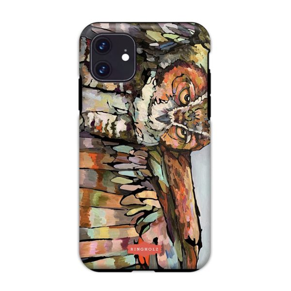 A phone case with an image of an owl.